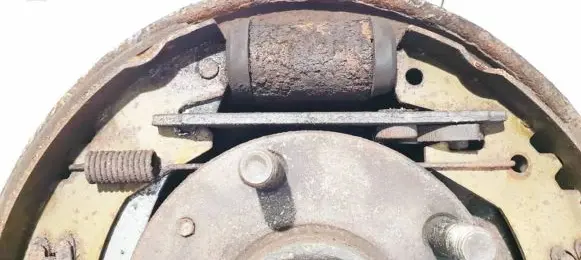 Land Rover Freelander Handbrake/parking brake pads 