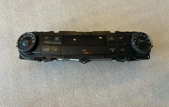 Mercedes-Benz CLS C219 Climate control unit A2198303985 Q00011010 2198303985