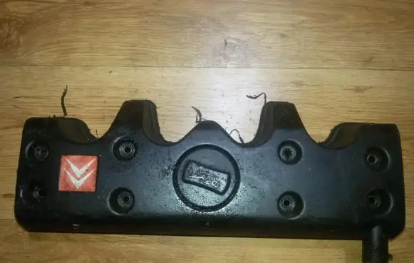 Citroen AX Rocker cam cover 9617279180