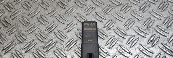 Glow plug pre-heat relay