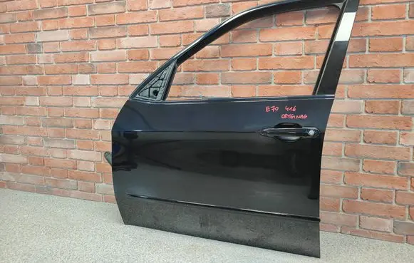 BMW X5 E70 Front door 7211423