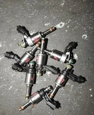 Maserati Ghibli Fuel injector 0261500428 327136