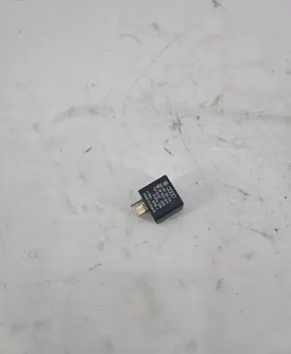 Audi A6 S6 C5 4B Other relay 443951253AA 899574000
