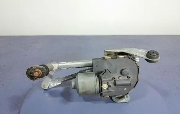 Front wiper linkage and motor