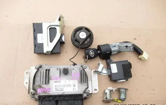 Toyota Auris 150 Engine ECU kit and lock set 0261S07566 896610H210 1039S54796