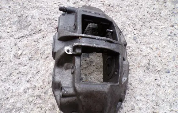 Mercedes-Benz C W206 Front brake caliper 20D1810800