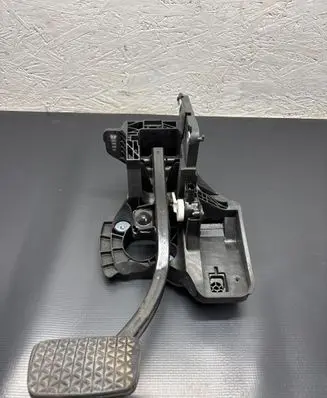 Opel Insignia B Brake pedal 84187598 662575039 2461000000000X