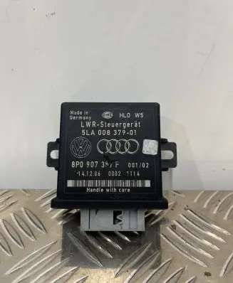 Audi Q7 4L Light module LCM 8P0907357F 5LA00837901