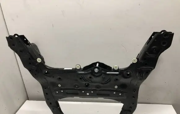 BMW X1 U11 Front subframe 8836338