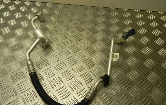 Jaguar I-Pace Air conditioning (A/C) pipe/hose J9D319N601AB VD18176
