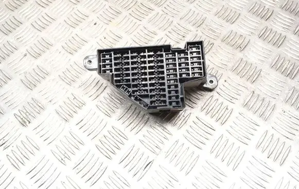Volkswagen PASSAT B6 Fuse box set