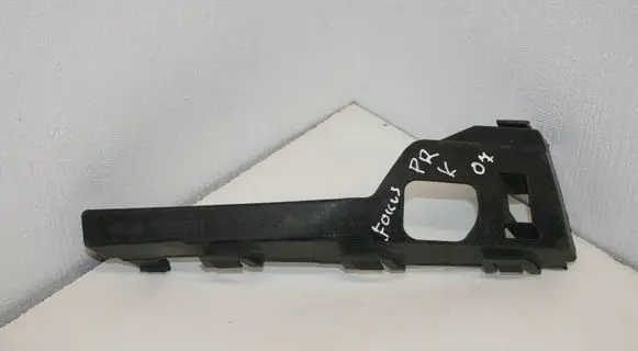 Ford Focus Front bumper mounting bracket 4M5117E856A