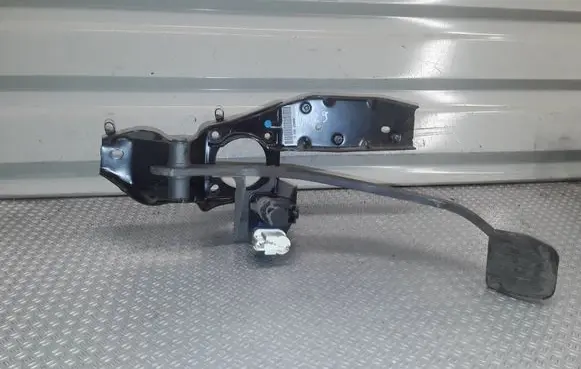 Ford Mondeo MK IV Brake pedal 7G9N2D094NB