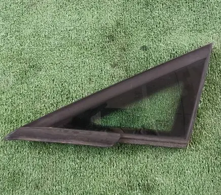 Seat Ibiza IV (6J,6P) Front triangle window/glass 6J0845411