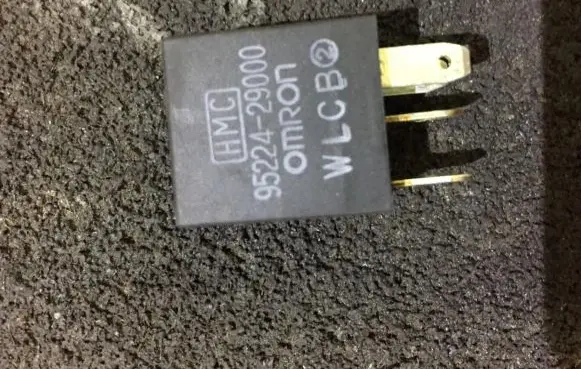 Hyundai Accent Other relay 9522429000 omronwlcb