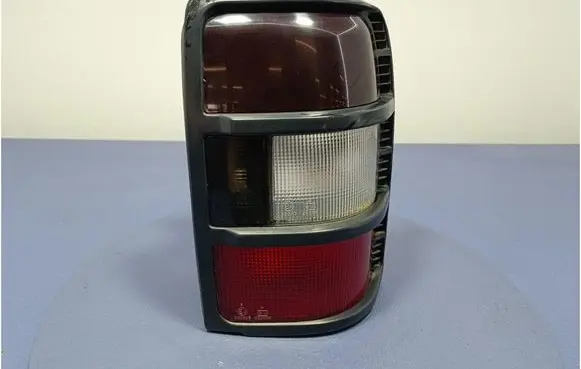 Mitsubishi Pajero Rear/tail lights 0431540R