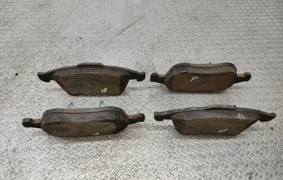 Renault Laguna III Brake pads (front) 