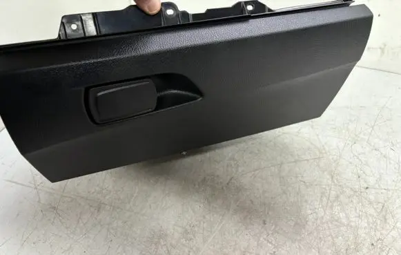 BMW 1 F20 F21 Glove box 0401100466968