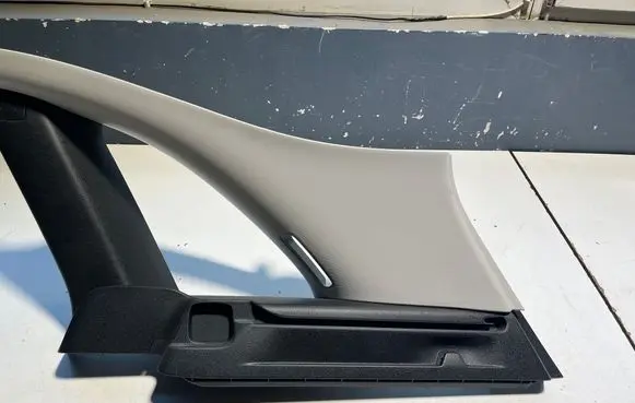 Mercedes-Benz B W246 W242 (D)pillar trim (top) A2466903025