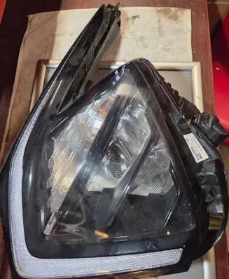 KIA Sportage Headlight/headlamp R292112010 24042421776L02