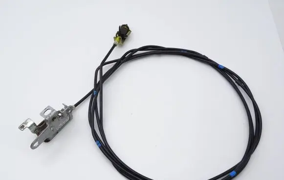 Mazda 5 Fuel cap flap release cable 