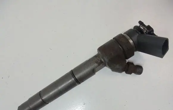 Mitsubishi Colt Fuel injector A6400700787