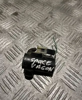Mitsubishi Space Wagon Windscreen/windshield washer pump