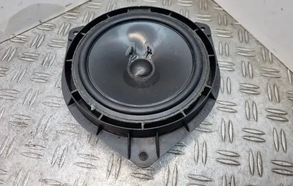 Toyota Land Cruiser (J100) Rear door speaker 8616033620