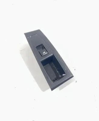 BMW 2 F46 Electric window control switch 7333901
