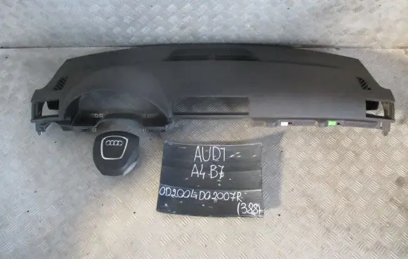 Audi A4 S4 B7 8E 8H Dashboard 8E0880201CD