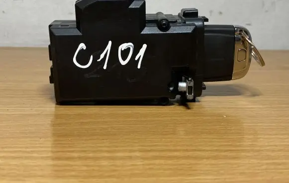 Audi A4 S4 B8 8K Ignition lock C101 8K0909131