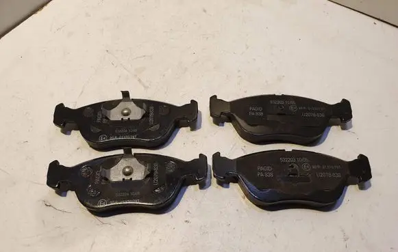 BMW 3 E30 Brake pads (front) U2078838 01370797