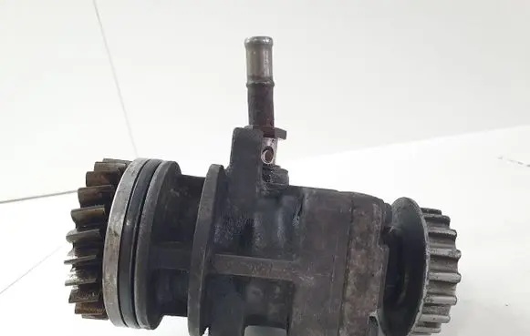 Volkswagen Transporter - Caravelle T5 Power steering pump 7H0422153H