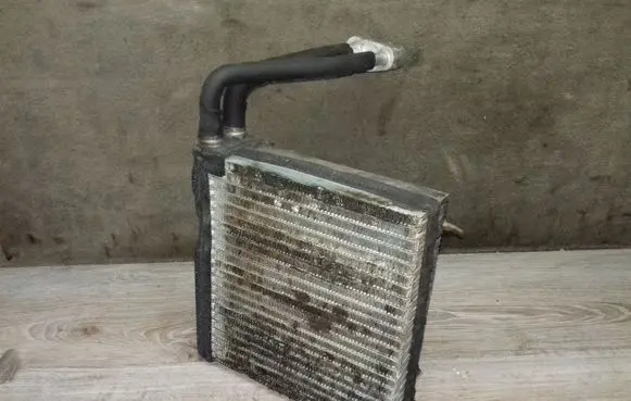 Air conditioning (A/C) radiator (interior)