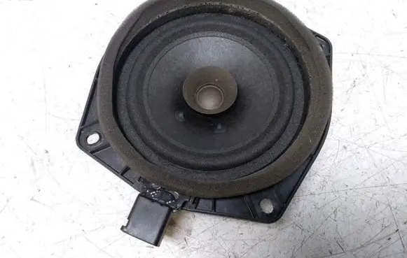 Mitsubishi Colt Front door speaker