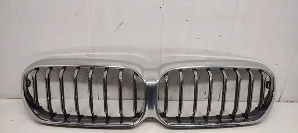 BMW 5 G30 G31 G38 Front bumper upper radiator grill 5A0DFB4 9852168 9852169