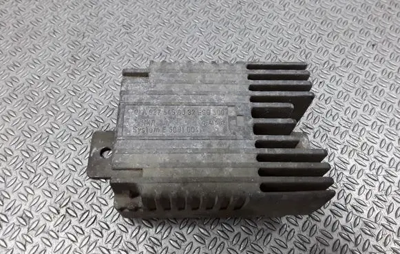Mercedes-Benz E W210 Coolant fan relay A0275458032