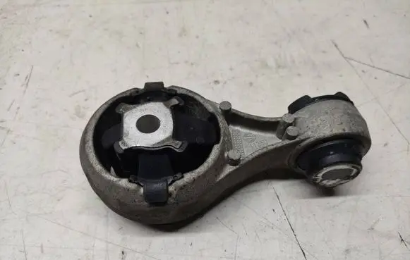 Nissan Qashqai Engine mount bracket 11350JD000