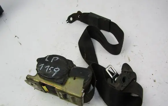 Volkswagen Golf III Set of seat belts 