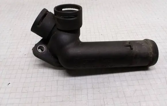 Volkswagen Transporter - Caravelle T4 Engine coolant pipe/hose 074121133D