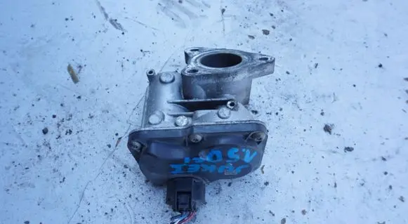 Nissan Juke I F15 EGR valve 03Q071252