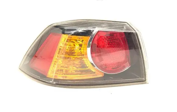 Mitsubishi Lancer VIII Rear/tail lights P5996L