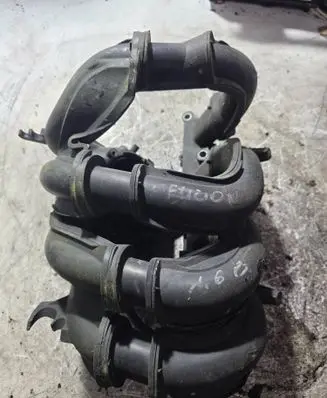 Ford Focus Intake manifold 2S6G9424D
