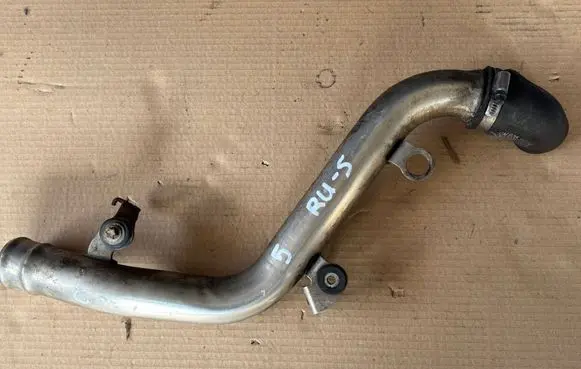 Intercooler hose/pipe