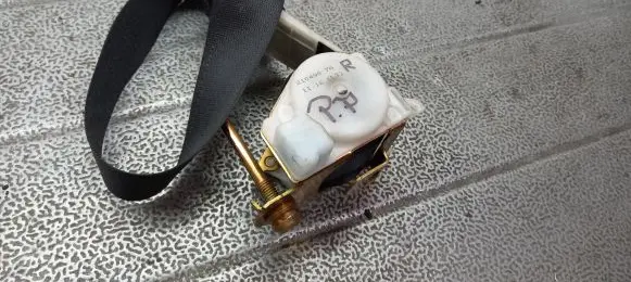 Opel Vectra B Front seatbelt