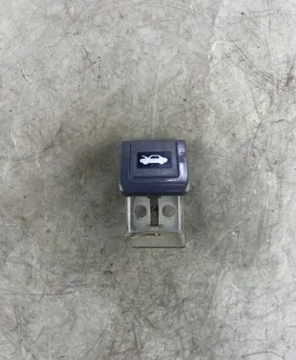Toyota Land Cruiser (HDJ90) Engine bonnet (hood) release handle
