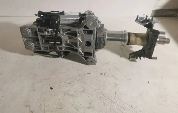 Steering wheel axle set