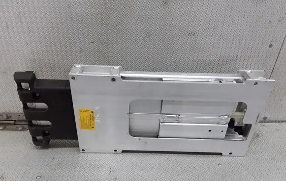 Volkswagen Eos Convertible roof roll over bar 1Q0880077A