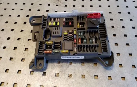 BMW X6 E71 Fuse module B010105300 6931687 BJ2T095615