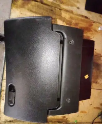 Opel Vectra B Glove box 90503555